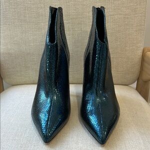 Marc Fisher Green Heeled Boots with Sleek Silhouette